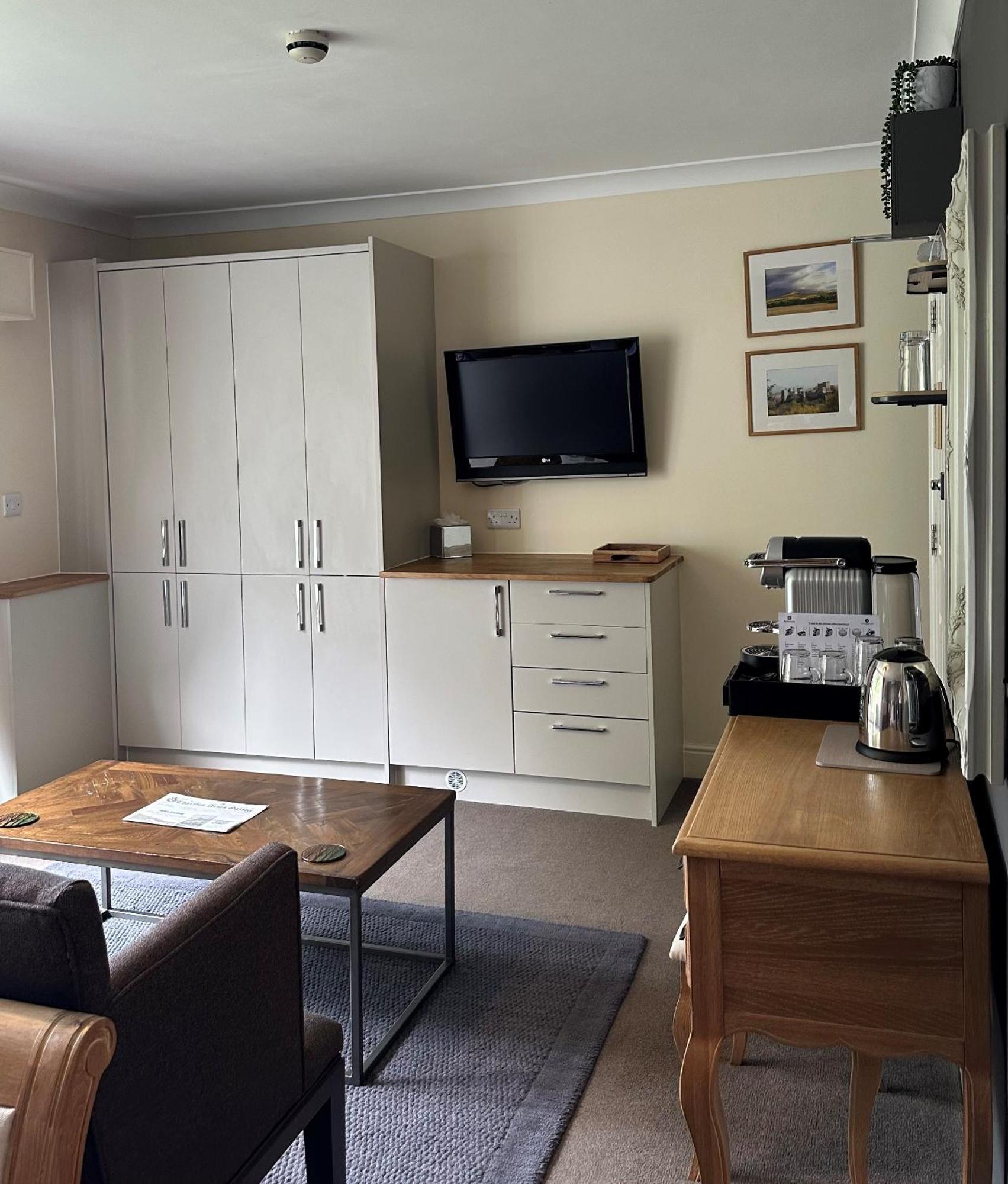 The Charlton Arms Bed & Breakfast Ludlow Ngoại thất bức ảnh