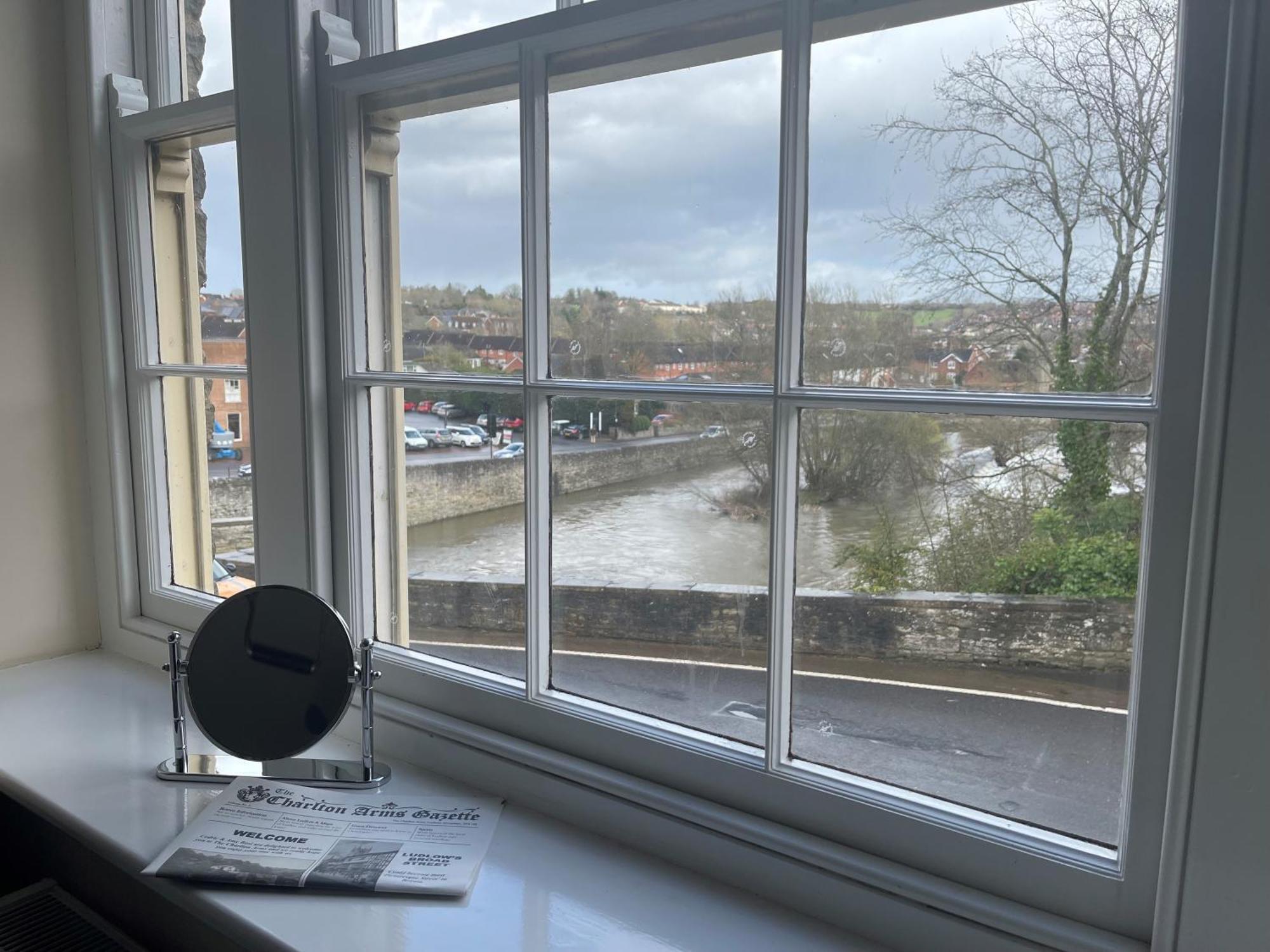 The Charlton Arms Bed & Breakfast Ludlow Phòng bức ảnh